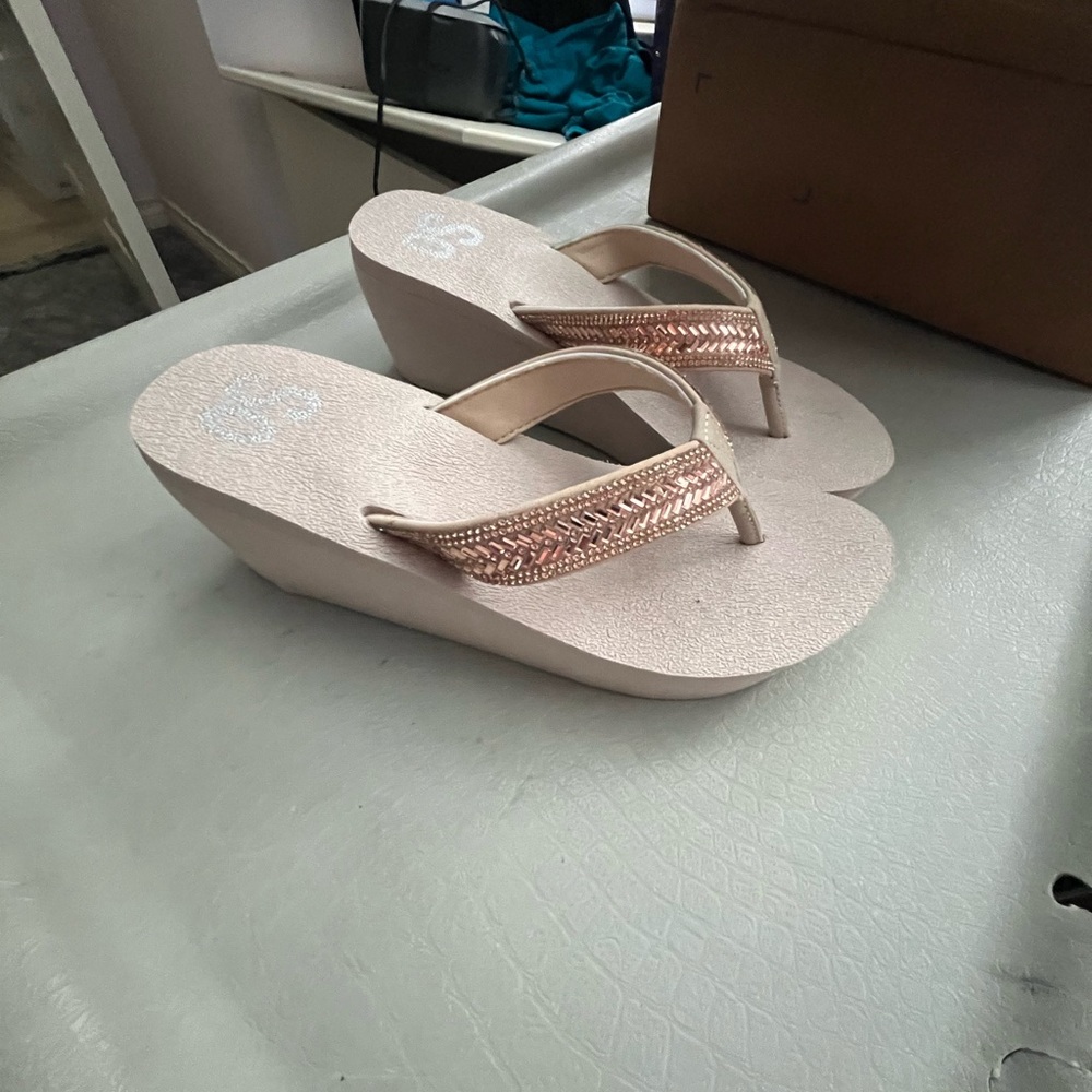 Elegant Pink Wedge Sandals